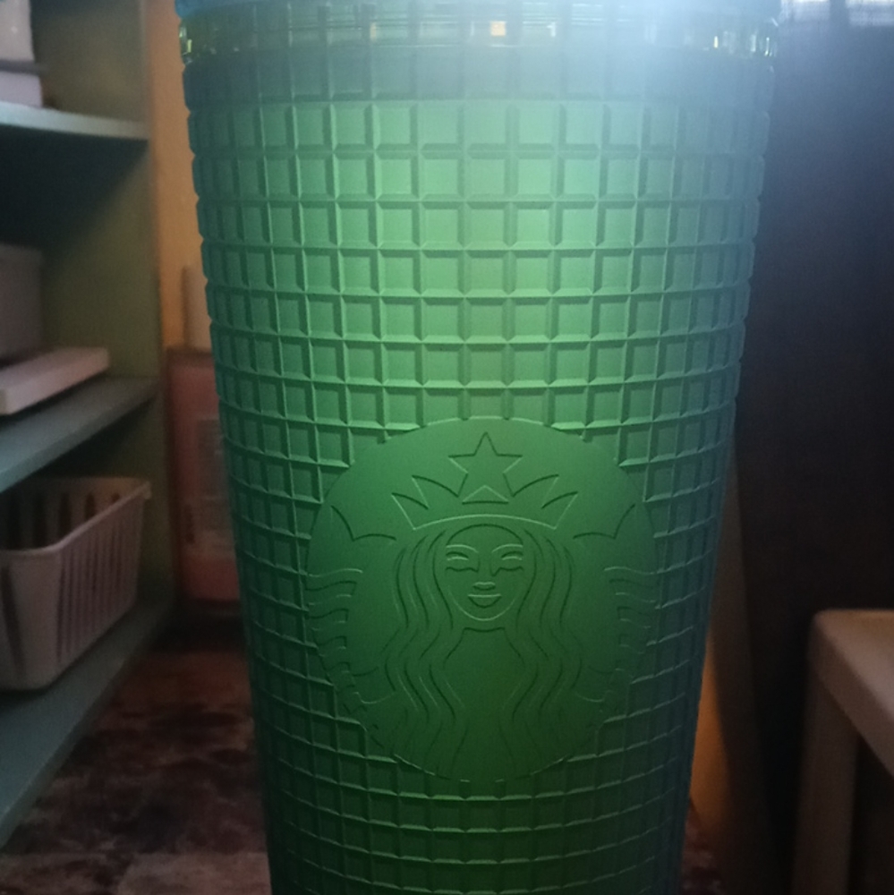 BRAND NEW 24 0Z STARBUCKS CUP